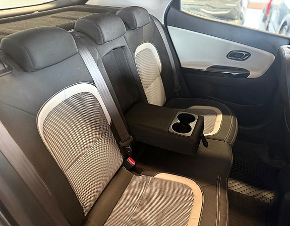 Kia Ceed 12 of 12