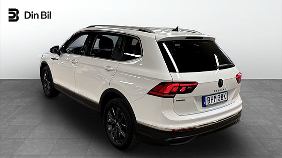 Volkswagen Tiguan Allspace 3 of 5