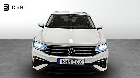 Volkswagen Tiguan Allspace 4 of 5