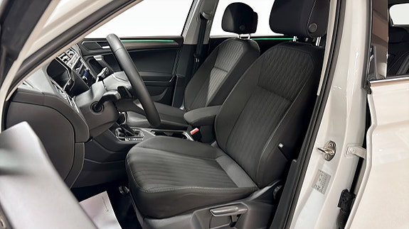 Volkswagen Tiguan Allspace 8 of 13