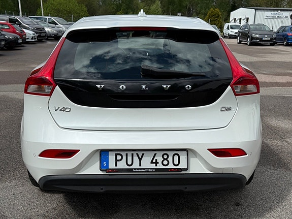 Volvo V40 5 of 5