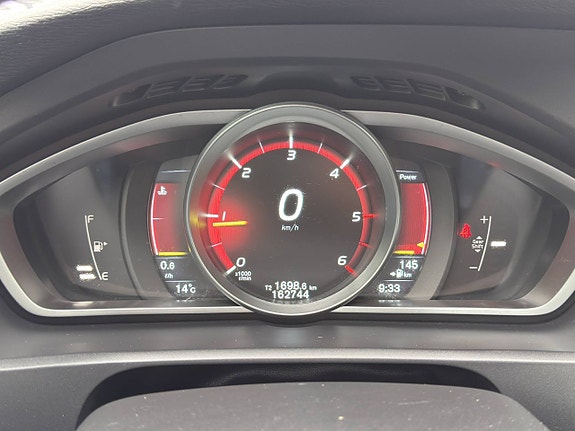 Volvo V40 13 of 14