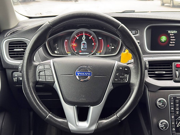 Volvo V40 10 of 14