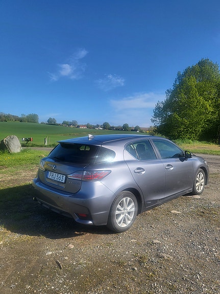 Lexus CT200h 4 of 11