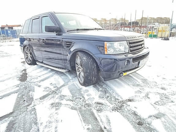 Land Rover Range Rover Sport 2 of 5