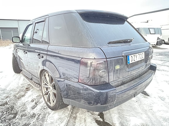 Land Rover Range Rover Sport 3 of 5