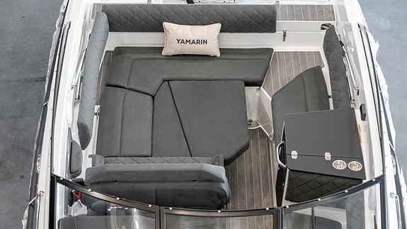 Yamarin 67DC Premium Edition + Yamaha F225XCB 2 of 3