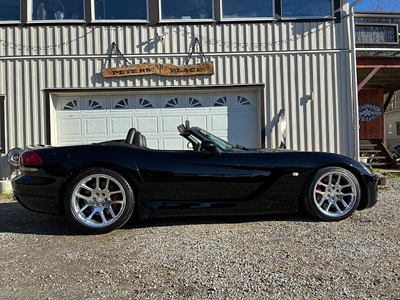 Dodge Viper 2 of 5