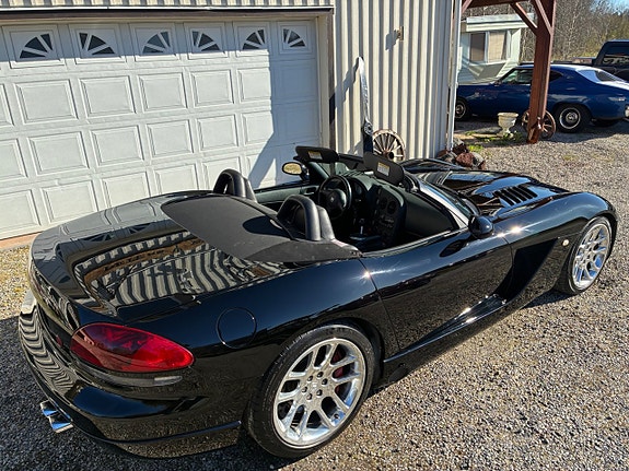 Dodge Viper 8 of 24