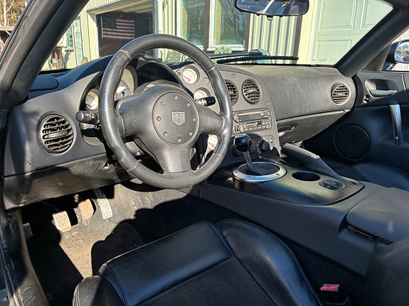 Dodge Viper 18 of 24