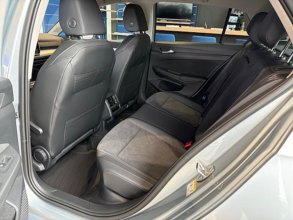 Volkswagen Golf I 16 of 18