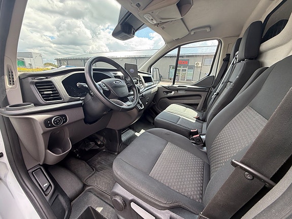 Ford Transit Custom 7 of 14