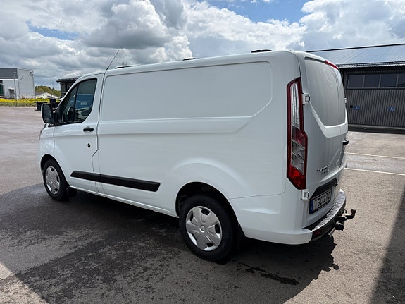 Ford Transit Custom 4 of 5