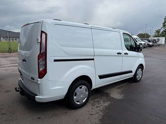 Ford Transit Custom 3 of 5