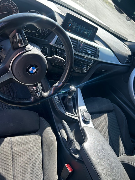 BMW 318d 4 of 9