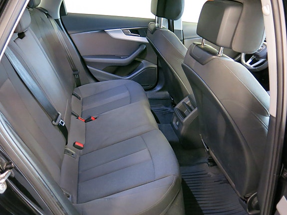 Audi A4 21 of 28