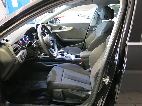 Audi A4 9 of 28
