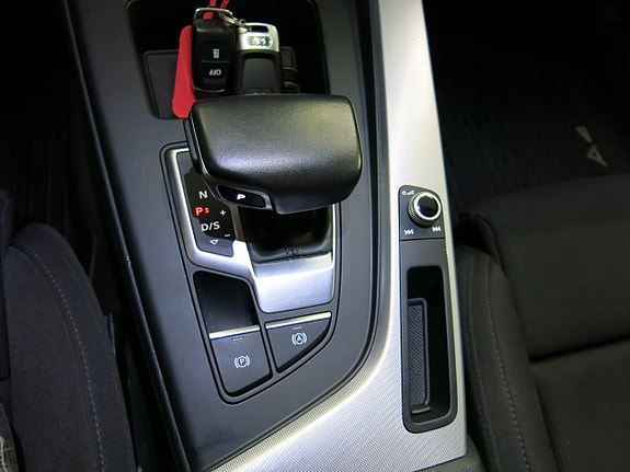 Audi A4 12 of 28