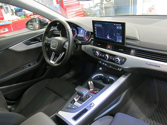 Audi A4 23 of 30