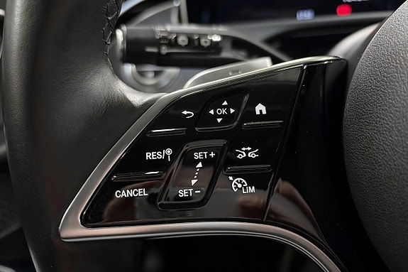 Mercedes-Benz E220 d 7 of 27