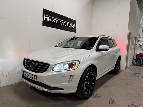 Volvo XC60 2 of 5