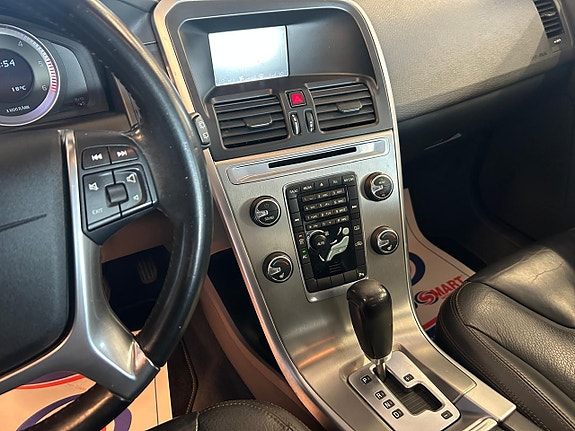 Volvo XC60 14 of 24