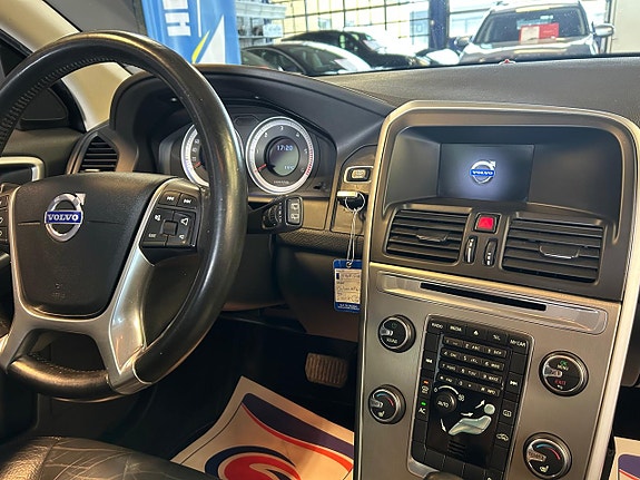 Volvo XC60 19 of 24