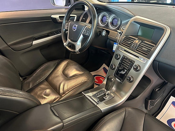 Volvo XC60 16 of 24