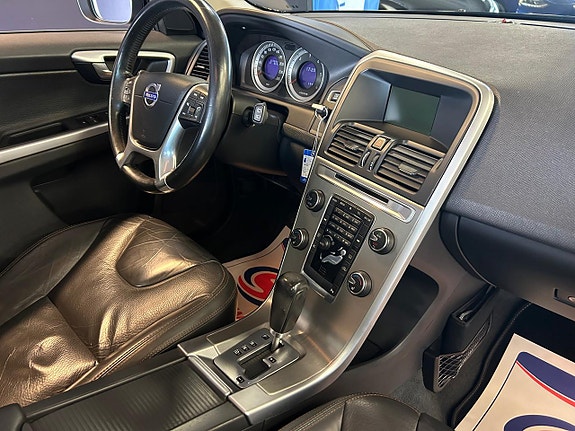Volvo XC60 15 of 24