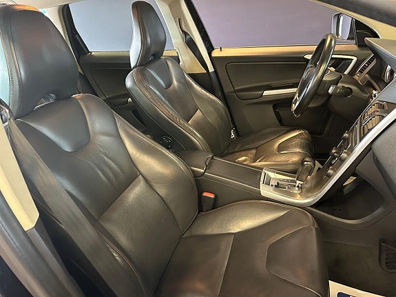Volvo XC60 9 of 24