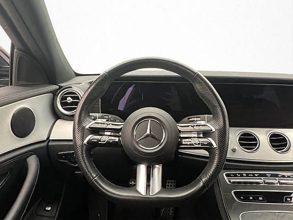 Mercedes-Benz E300 de 11 of 30