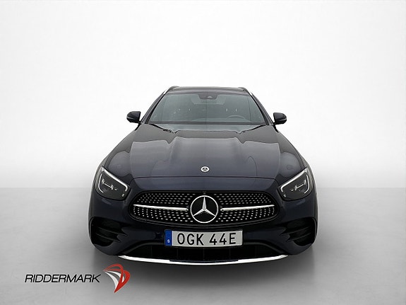 Mercedes-Benz E300 2 of 5