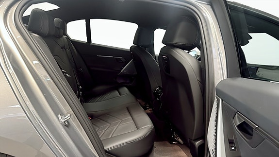 BMW i5 5 of 5