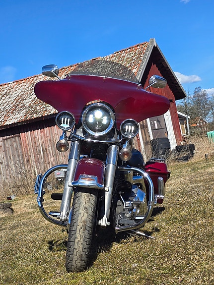 Harley-Davidson Heritage Softail Classic 3 of 4