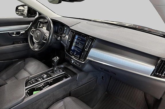 Volvo V90 4 of 5