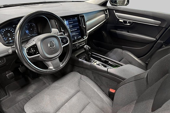 Volvo V90 8 of 15