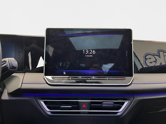 Volkswagen Tiguan 3 of 5