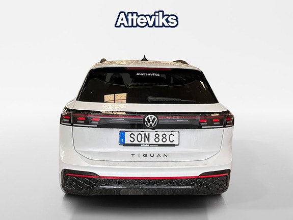 Volkswagen Tiguan 9 of 15