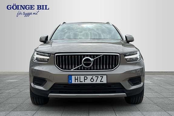 Volvo XC40 3 of 5