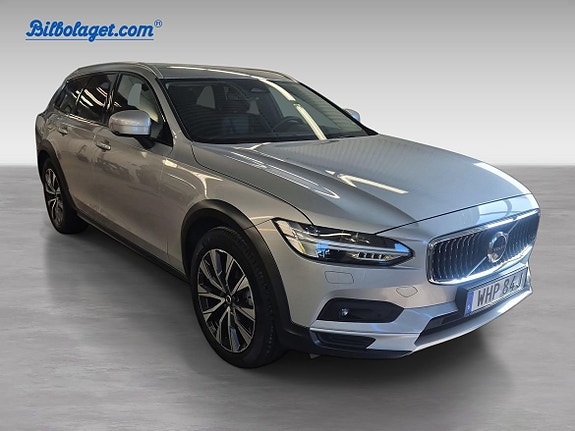 Volvo V90 Cross Country 3 of 5