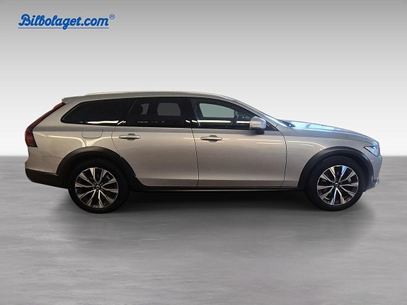 Volvo V90 Cross Country 4 of 5
