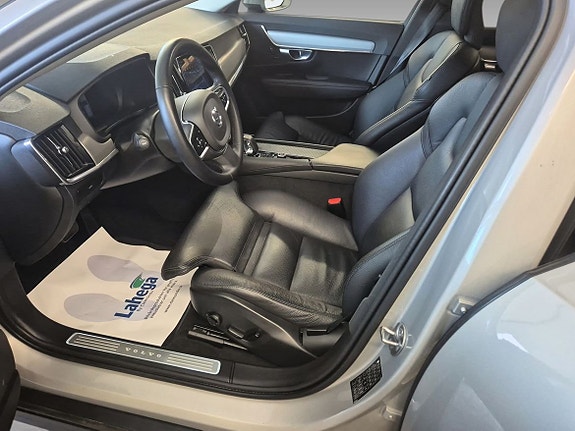 Volvo V90 Cross Country 11 of 11