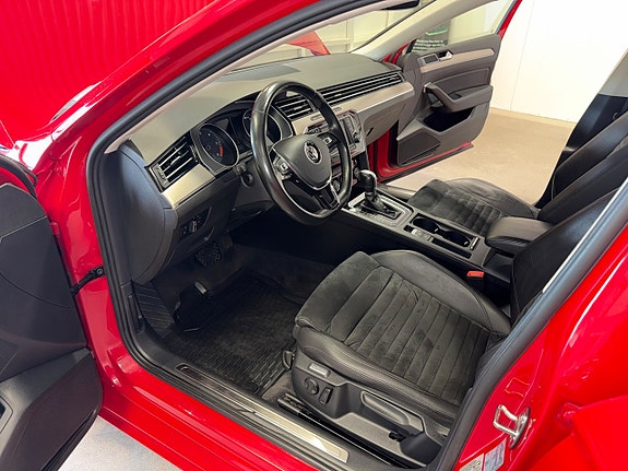 Volkswagen Passat 15 of 21