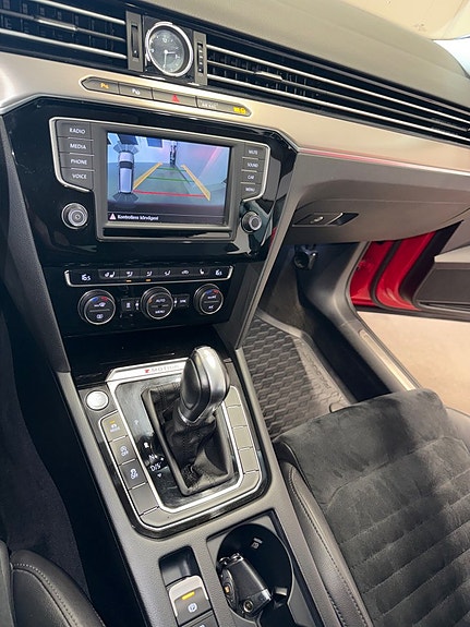 Volkswagen Passat 11 of 21