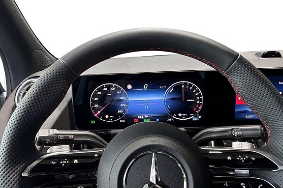 Mercedes-Benz GLA250 e 7 of 11