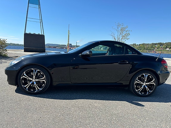 Mercedes-Benz SLK200 7 of 8