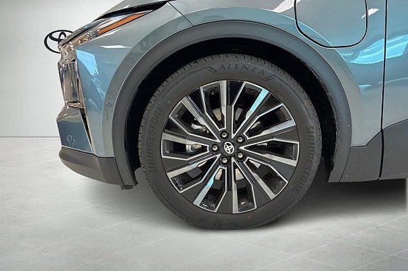 Toyota C-HR+ 15 of 18