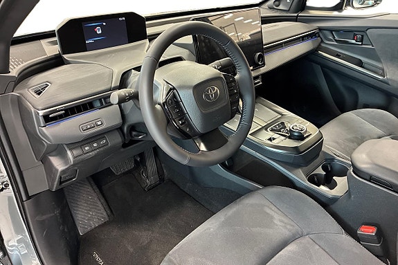 Toyota C-HR+ 12 of 18