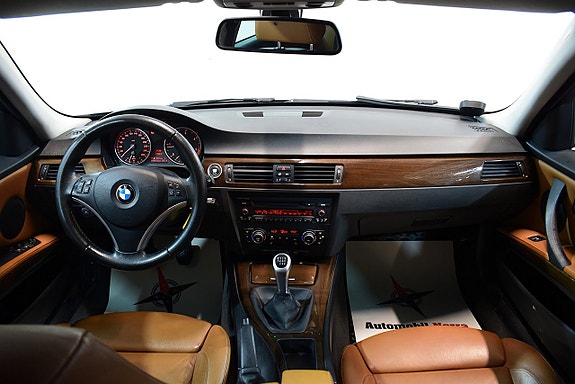 BMW 320d 11 of 18