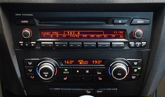 BMW 320d 12 of 18